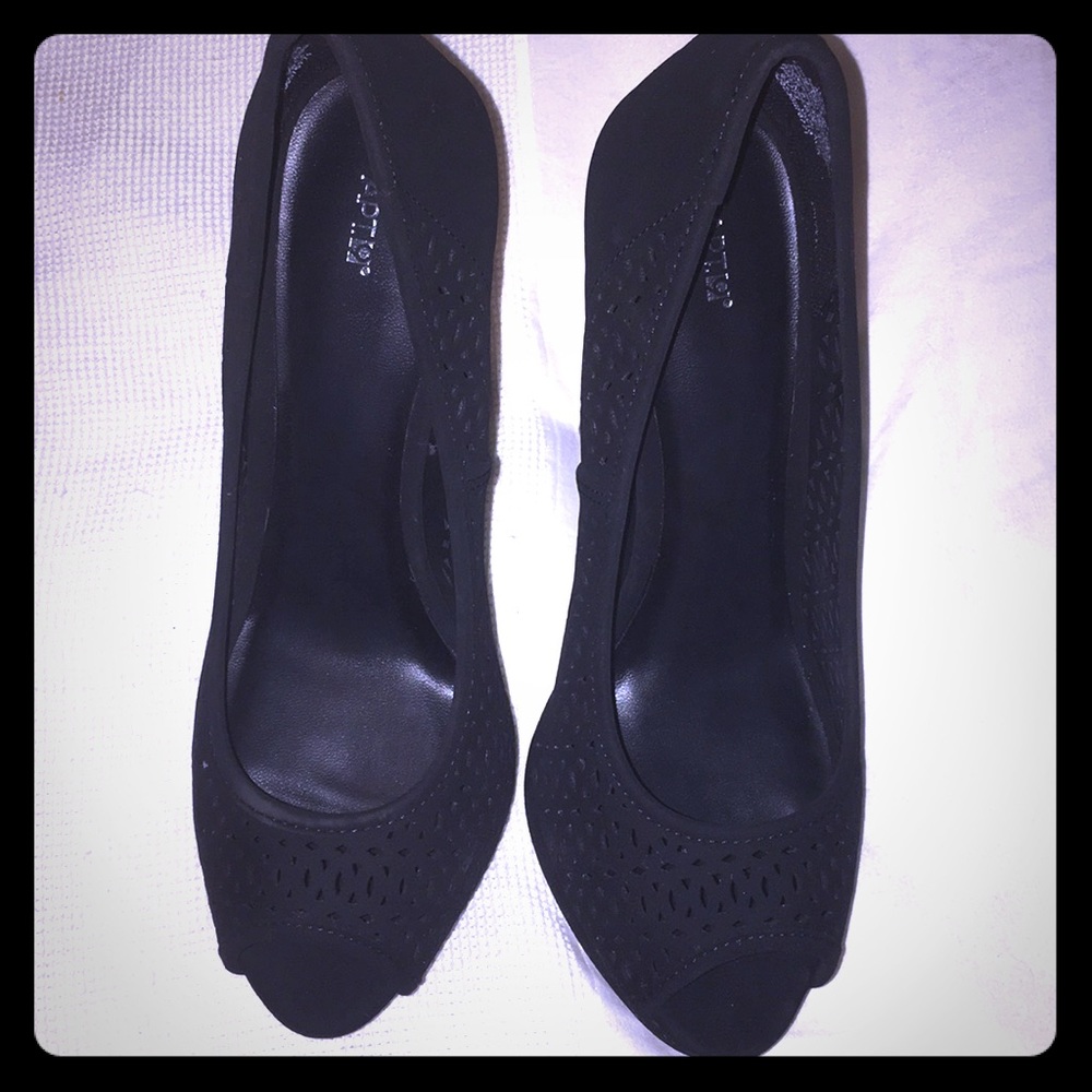 Peep toe platform heels